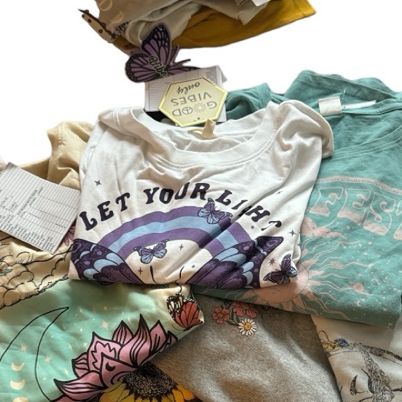 NWT Mystery T-Shirt Bundles Size Medium all New With Tags (5) in each box - Picture 3 of 6